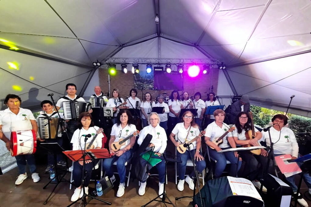 TunaCarvalhalCarreira_Festas_PontadoSol
